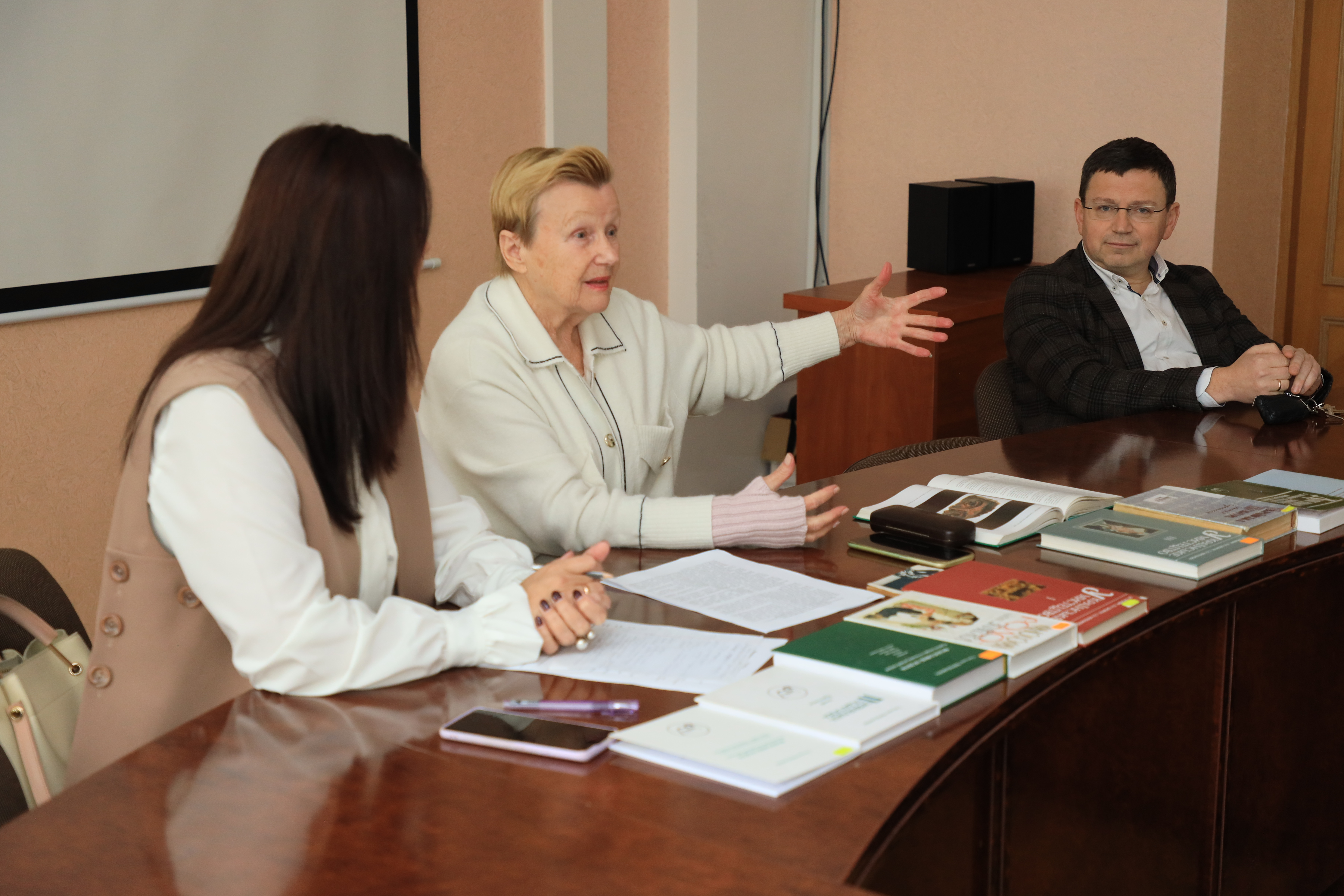 оловний спікер- докт.філос.н. Світлана Черепанова